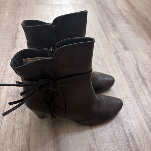 Eric Michael Black Heel Boots size 39 - Picture 1 of 5